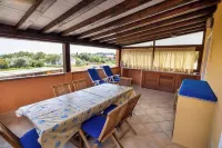 Spacious and comfortable apartment by the sea