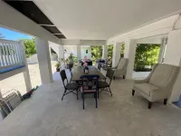 Ocean View 4/2 Estate with Private Pool 15 minutes from Key West