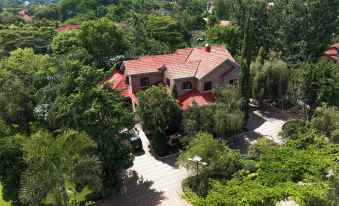 The Hidden Valley Lodge