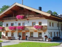 Exclusive flat 103 sqm, free ski & hiking bus directly from the holiday flat Hotels in Soll