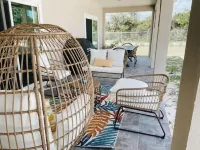 Hallodaze -Stylish Seahorse Villa