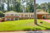 Charming 3-bedroom house with AC in Decatur