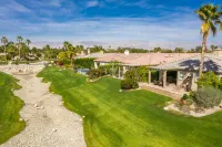 Private Golf Cart and Mountain Views - Elegant Retreat