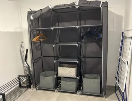 Ruhig Wohnen im Kleinen Bungalow im Süden von Berlin Отели в г. Тельтов