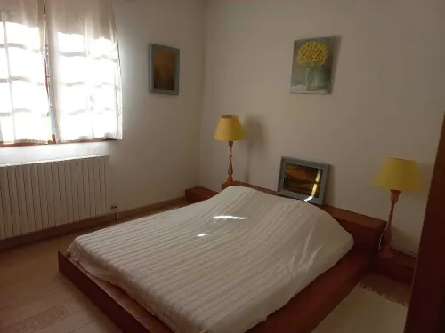 Bright, charming apartment with large terrace in a family chalet at the foot of the slopes