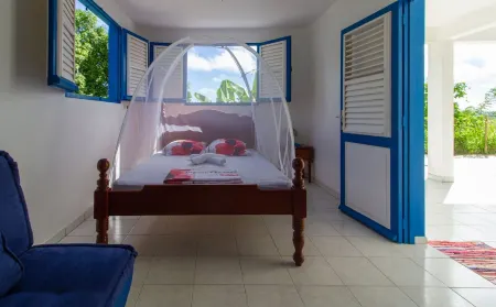 Bas de villa between sea and countryside