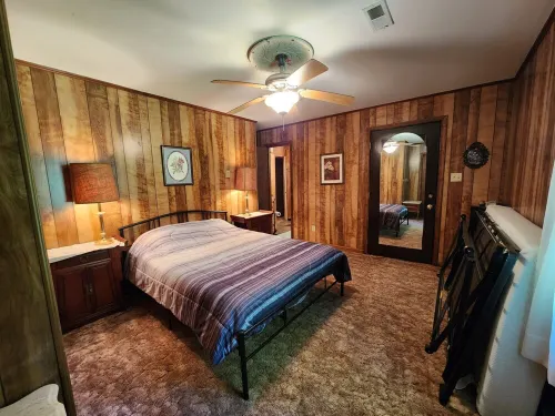 Rustic Red Cabin on Kerr Lake