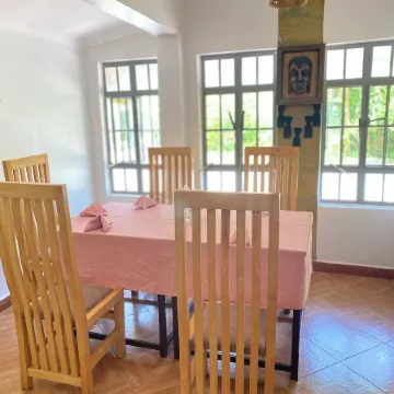 parachichi house Bed and Breakfast