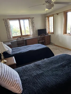 Charming 4-bedroom house in enjoyable Sunapee with fitness room, WiFi