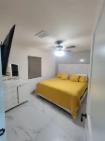 Beach front property Cozy 3-bedroom condo with WiFi, AC, in Puerto Peñasco.