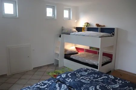 Ferienwohnung mit 135m², Platz für 4 Erwachsene + 2 Kinder, Infarotkabine