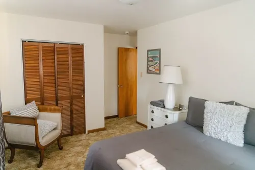 Lodge on top of Behr Brewing. Close to Cape May and Wildwood 에르마 호텔