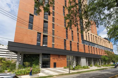 Metropolitan Living by HOUSY Отели в г. Медельин