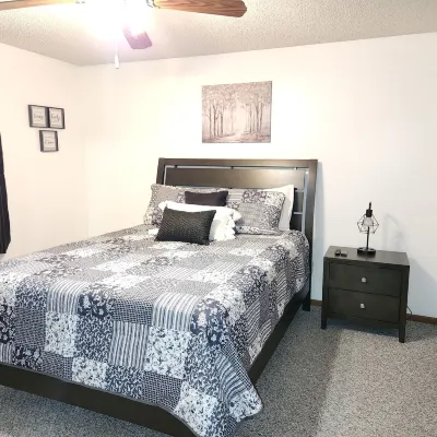 Welcome to Harvest Haven's Plaza Paradise Hotel in zona Oppenheim County Park