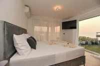 Modern & minimalistic 4-bedroom villa with lots of attractions Hotels in Ljubac
