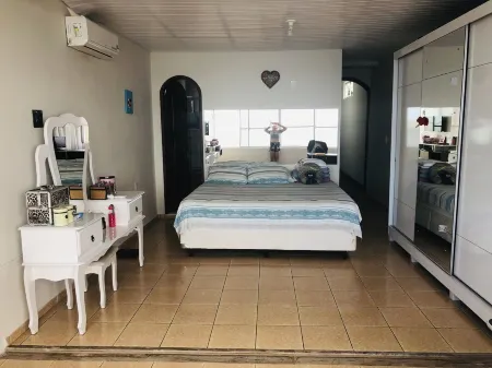 Casa do Ivo (Paradise in Santarém Holiday House)