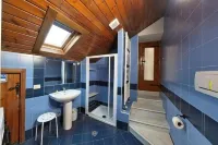 Tom and Jerry Hotels in Lierna