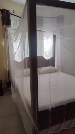 Comfortable 3 bedroom with restaurant and pool area Отели в г. Шансу