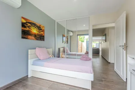 La Villa Jasmin Heated pool Jacuzzi