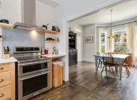 Historic 3-bedroom house with a beautiful garden in oceanfront  Shelburne. Hotels in Shelburne