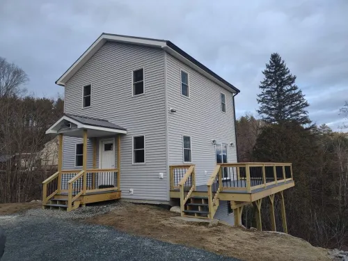 Mountain Retreat-Scenic Views-Charming 3-bedroom House-WiFi, AC, Family Room