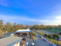 Pretty attic located in the municipality of Taormina 3.5 kilometers from the center. Hotels in Trappitello