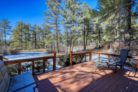 Whispering Pines Canyon Retreat - Pet friendly