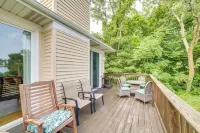 1 Mi to Indiana Dunes NP: Spacious Gary Home!