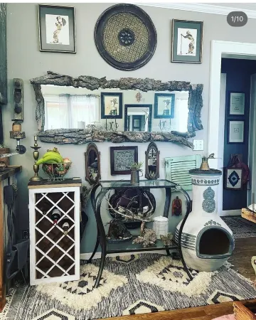 Dog Heaven / Unique mountain home for artists, creators or tech start ups.