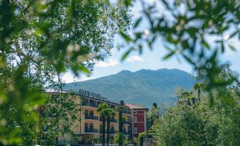 Astoria Resort