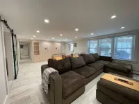 Charming 1-bedroom Guest suite in amazing Manchester-by-the-Sea with WiFi, AC Hotels in Manchester-by-the-Sea