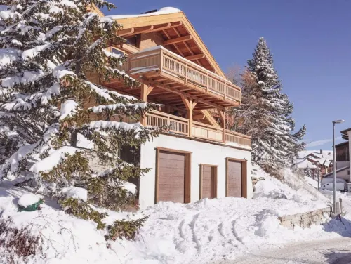 Magnificent chalet at the foot of the slopes with breathtaking views!