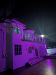 Coastal Retreat is situated just an 12minute drive to the Coast cape Castle Отели рядом с достопримечательностью «University Of Cape Coast»