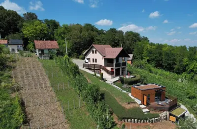 Relax With View – Panoramic Hideaway with Jacuzzi, Sauna & Absolute Calm Các khách sạn ở 