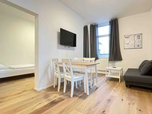 (AM1062) Smart apartment for fitters