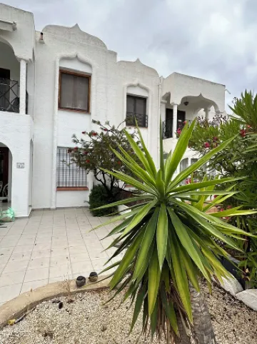 Apartamento con Piscina