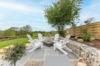 The Cow Stalls - Stunning Farmhouse with Wonderful Views and Garden