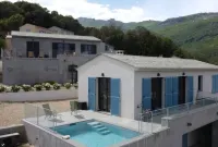 Casa Lunga in Erbalunga- A stone's throw from the beach