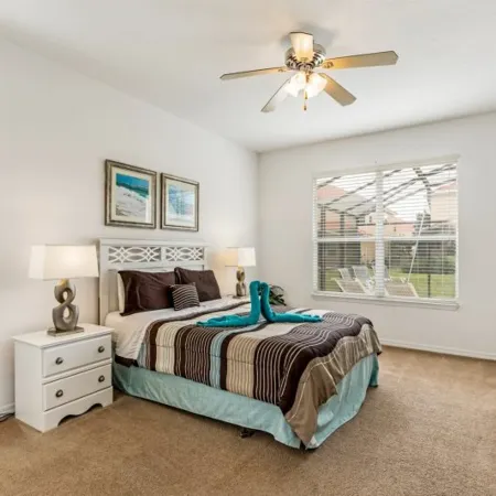 5 Bedrooms Platinum Home with Games Room and Spa