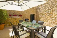 Pou davall house Hotel di Arta