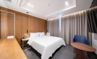 RAMPART HOTEL