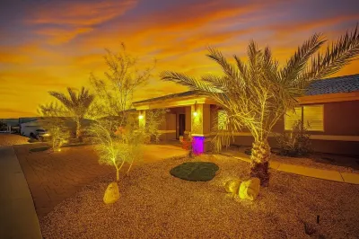 Wknd@Bernies 2Homes-2HotTubs-GAME ROOM, Private Compound--Amazing H2O/Mtn Views! Hotels in 