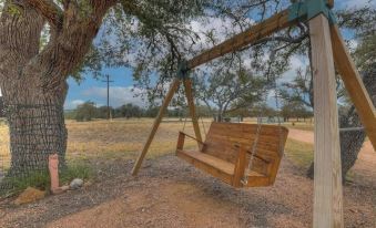 Das Liebe Haus- Peaceful-12 mi to Downtown Fred