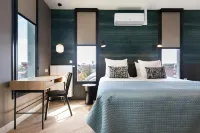 Stylish Penthouse With 2 Bedrooms - Kitchens