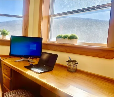 Modern Farm House…minutes to Okemo; 2 King beds!