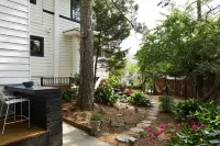 Apt1@EdenBrae - Serene, Walkable, Modern Retreat, Named Best in Bham