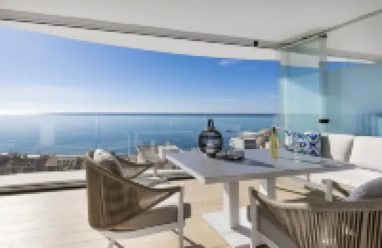 Stunning Seafront Apartment in Carvajal Beach