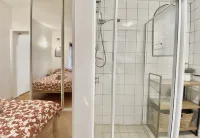 Stylish BONDI BEACH unit - 250m to the sand