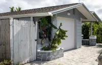 Callie’s Villa: Private Saltwater Pool Oasis. 2Br-2BA : Sleeps 6