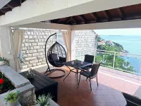 Indy's Beach Apartments- Studio Apartment with Patio and Sea View - 3 stjerner